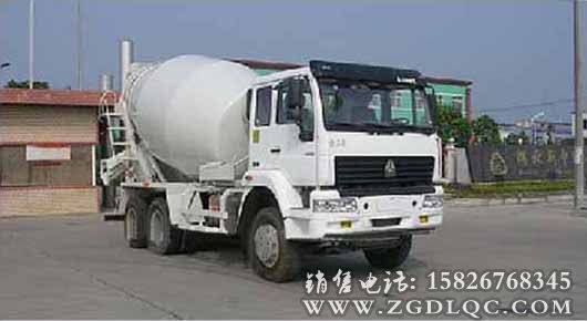 斯太爾后雙橋混凝土攪拌運(yùn)輸車(chē)