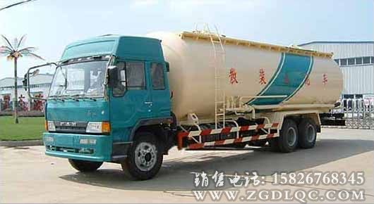 解放后雙橋粉粒物料運(yùn)輸車(chē)