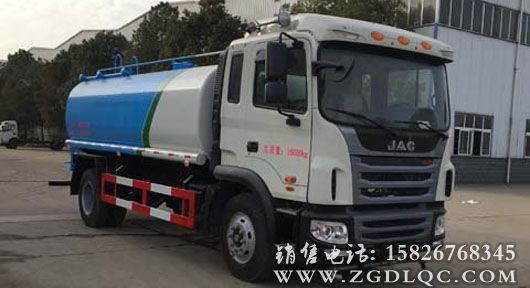 東風(fēng)國(guó)五綠化噴灑車(chē)