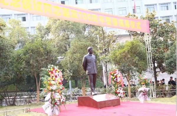 �|�L����܇ף�R���ϴ�硱60�q���տ옷