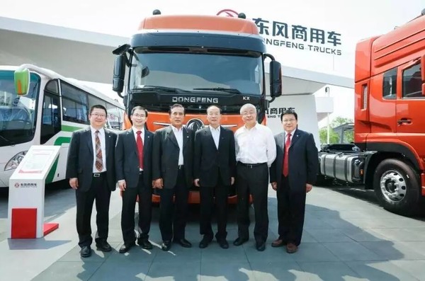 �|�L����܇ף�R���ϴ�硱60�q���տ옷