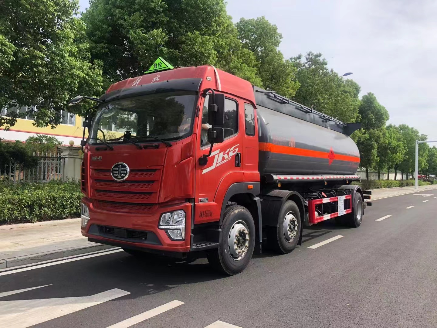 ���JK6С���S��ȼҺ�w��ʽ�\(y��n)ݔ܇