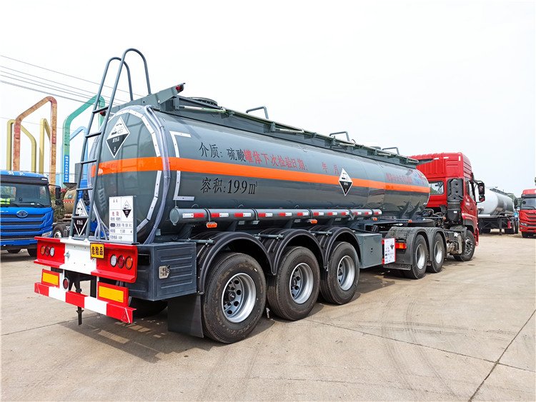 化工液體運(yùn)輸車 化工液體運(yùn)輸車